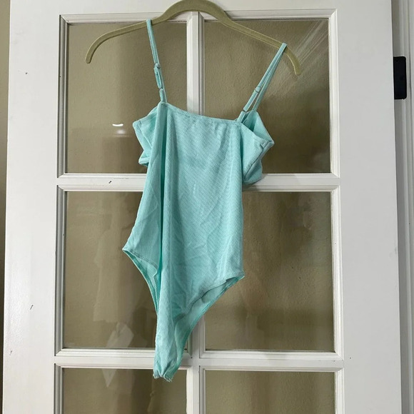O. VIANCA Mint Green Twist Front Cut Out Body Suit - medium - Picture 4 of 4
